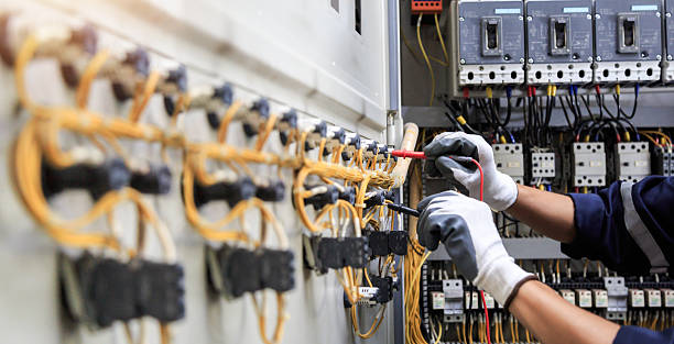 Professional Electrician technician working in Rapids, NY